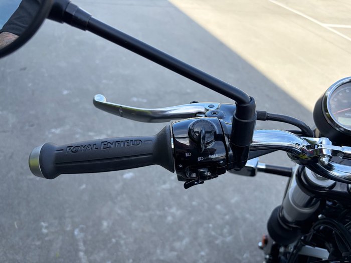 2026 Royal Enfield INTERCEPTOR 650 E5 CLASSIC Black