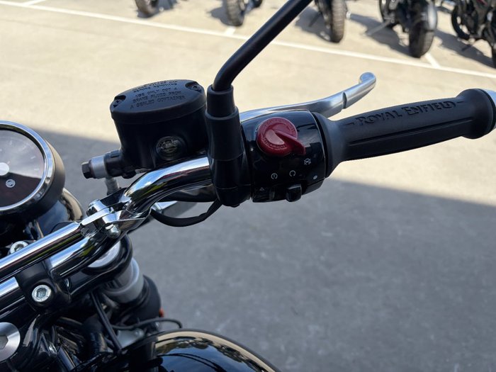 2026 Royal Enfield INTERCEPTOR 650 E5 CLASSIC Black