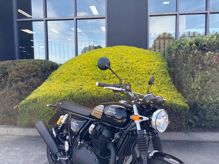 2026 Royal Enfield INTERCEPTOR 650 E5 CLASSIC Black