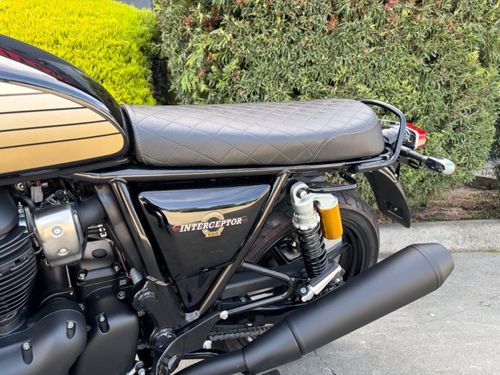 2026 Royal Enfield INTERCEPTOR 650 E5 CLASSIC Black