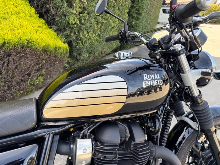 2026 Royal Enfield INTERCEPTOR 650 E5 CLASSIC Black