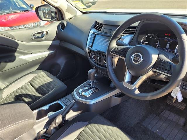 2025 NISSAN D23 ST NAVARA 4X4 2.3 DSL AUTO DC ST WHITE PEARL