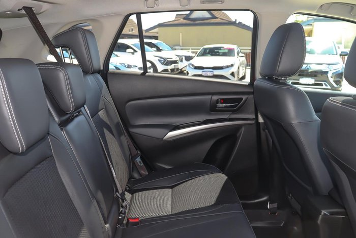 2023 Suzuki S-Cross ALLGRIP Prestige