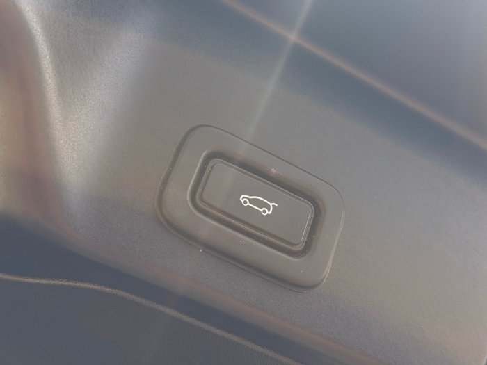 2019 Land Rover Range Rover Evoque P200 R-Dynamic S