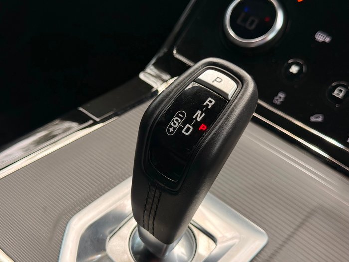 2019 Land Rover Range Rover Evoque P200 R-Dynamic S