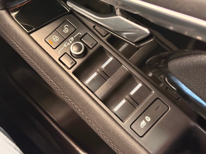 2019 Land Rover Range Rover Evoque P200 R-Dynamic S