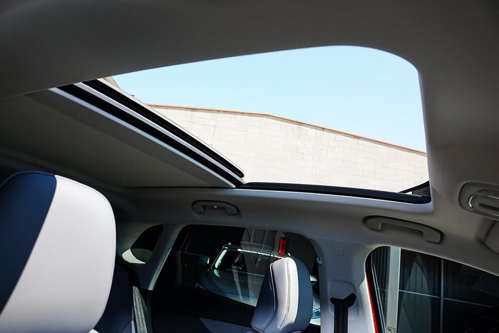 2025 MG MGS5 EV Essence 49