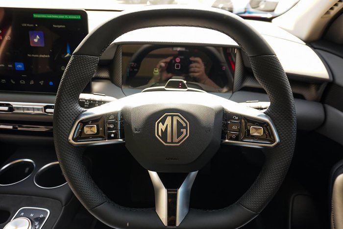 2025 MG MGS5 EV Essence 49