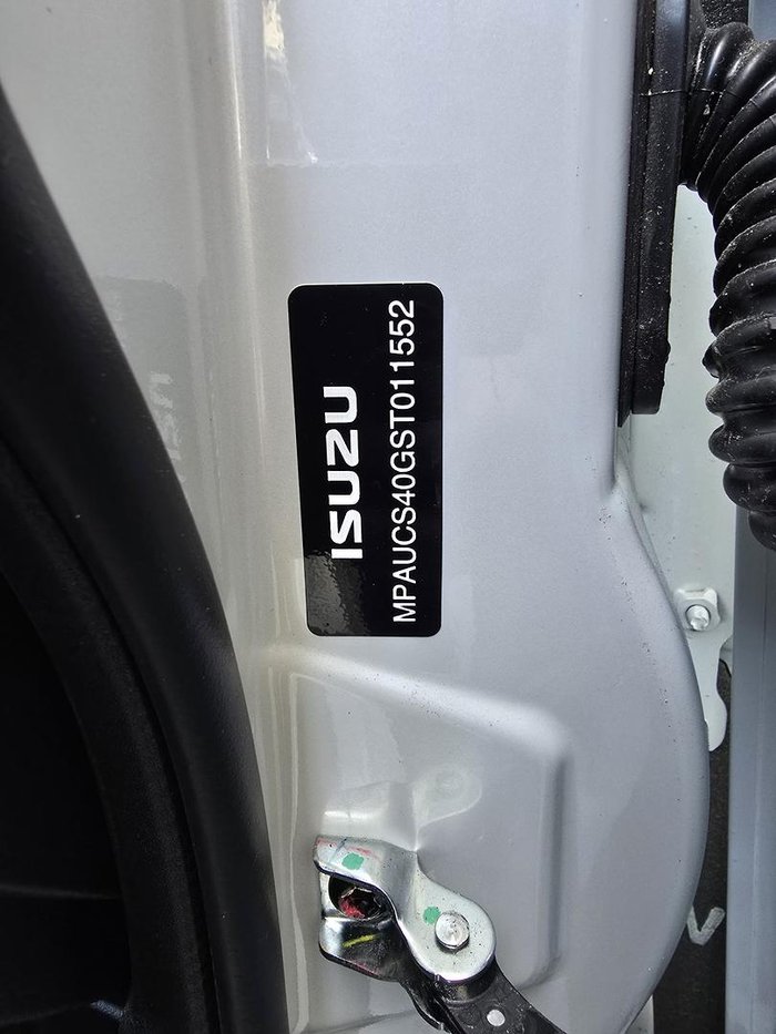 2025 Isuzu MU-X X-TERRAIN MY25.5 4X4 Dual Range Moonstone White