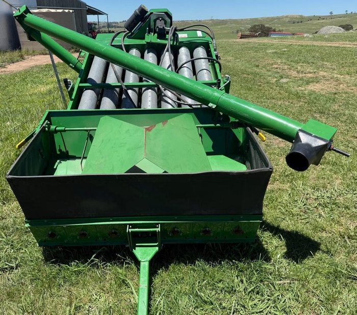 2023 KWIK-KLEEN 772 GREEN