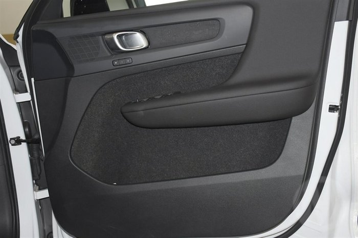 2024 Volvo C40 Recharge