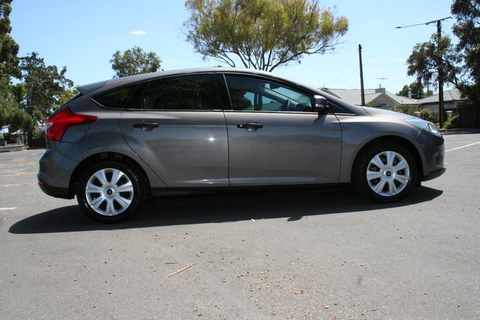 2012 Ford Focus Ambiente LW Lunar Sky