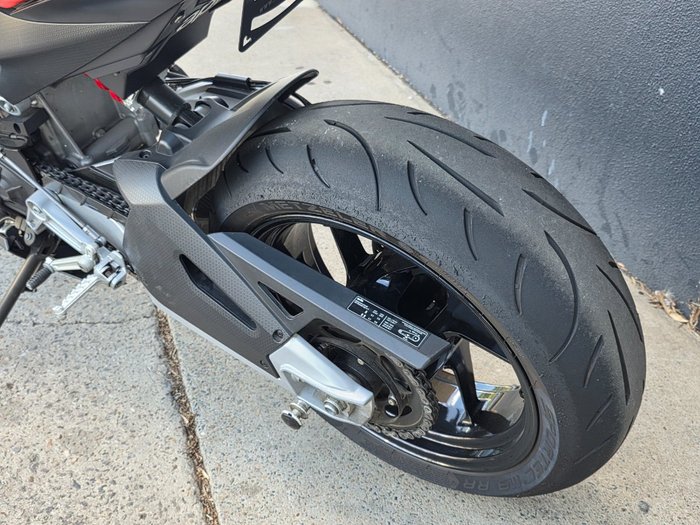 2021 APRILIA RS 660 BLACK