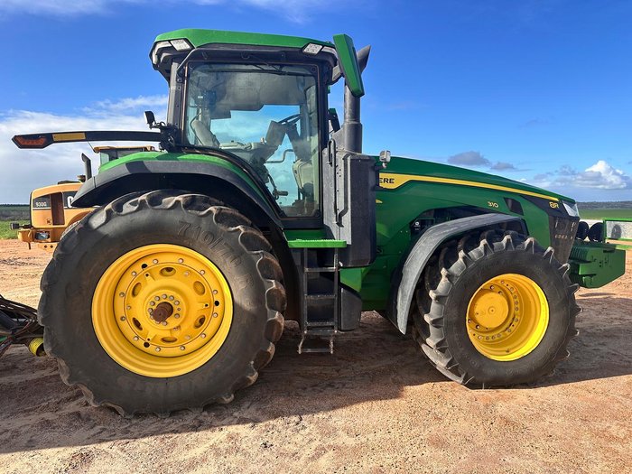 2021 John Deere 8R310