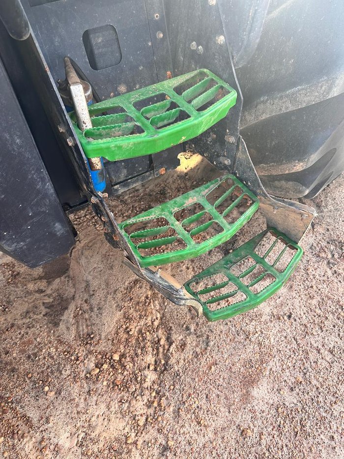 2021 John Deere 8R310