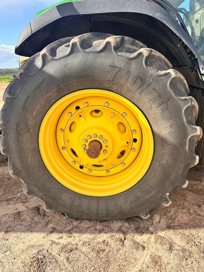 2021 John Deere 8R310