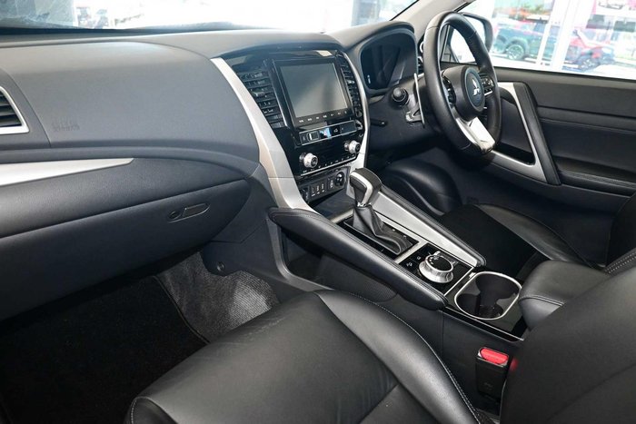 2024 Mitsubishi Pajero Sport Exceed