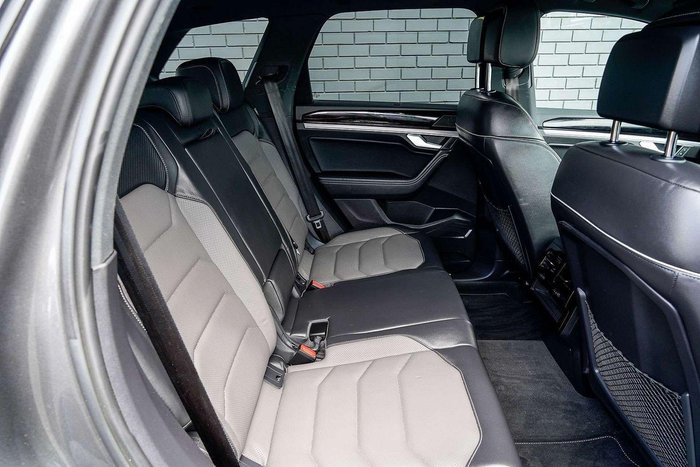 2022 Volkswagen Touareg 210TDI R-Line