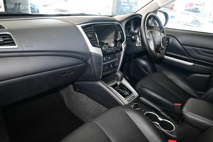 2023 Mitsubishi Triton Xtreme