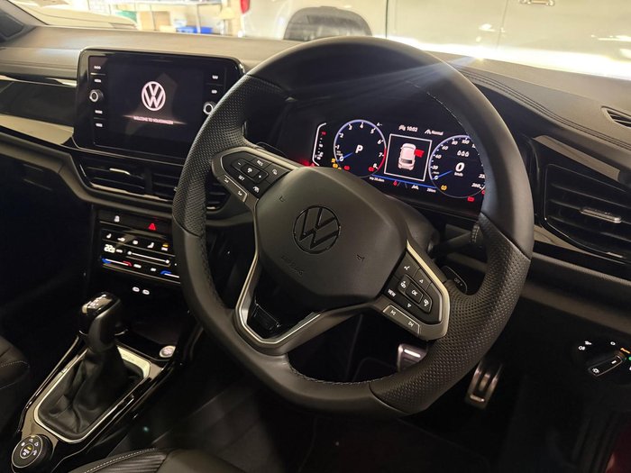 2025 Volkswagen T-Roc 140TSI R-Line