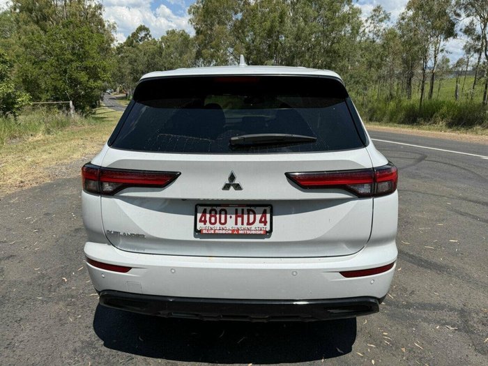 2023 Mitsubishi Outlander LS Black Edition