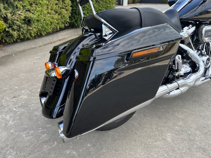 2022 HARLEY-DAVIDSON FLTRXS ROAD GLIDE SPECIAL BLACK