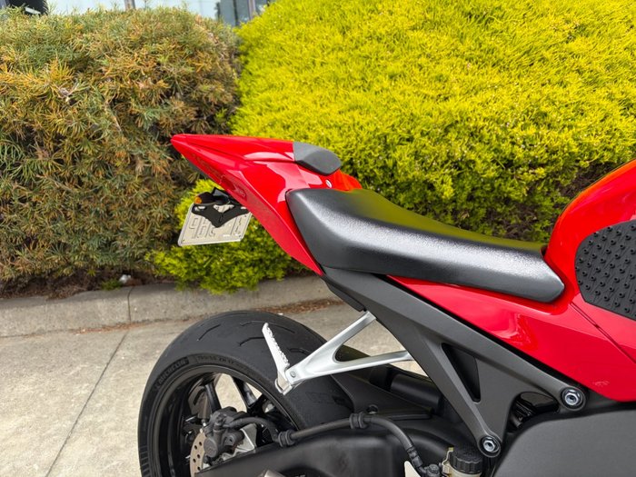 2013 Honda CBR1000RR (FIREBLADE) Red