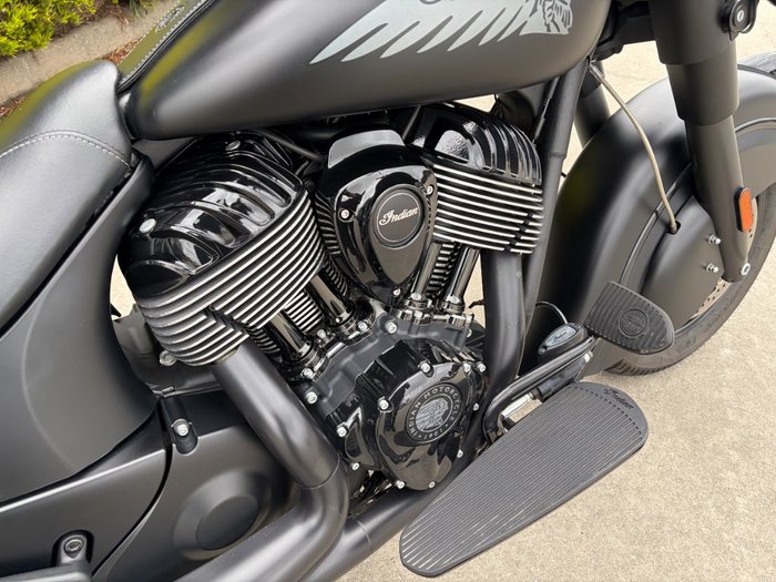 2019 Indian CHIEF DARK HORSE ThunderBLACKSmoke