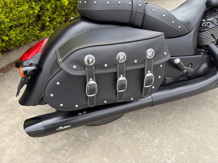 2019 Indian CHIEF DARK HORSE ThunderBLACKSmoke