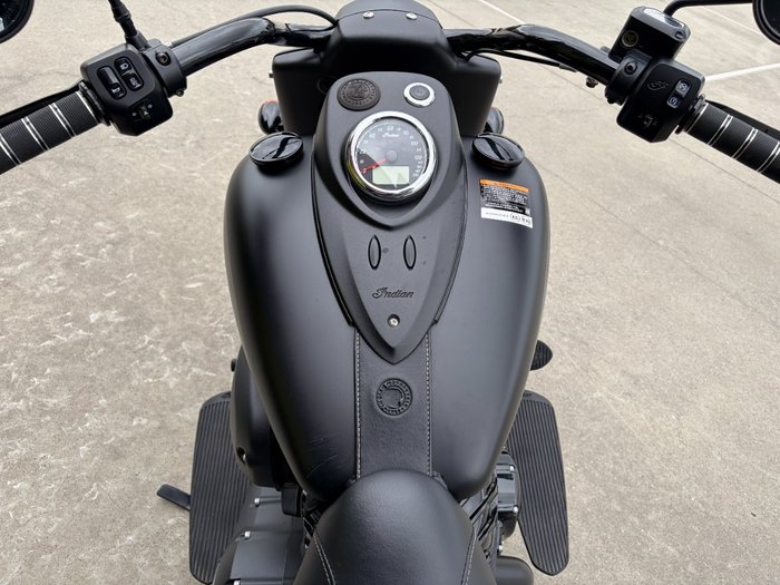 2019 Indian CHIEF DARK HORSE ThunderBLACKSmoke