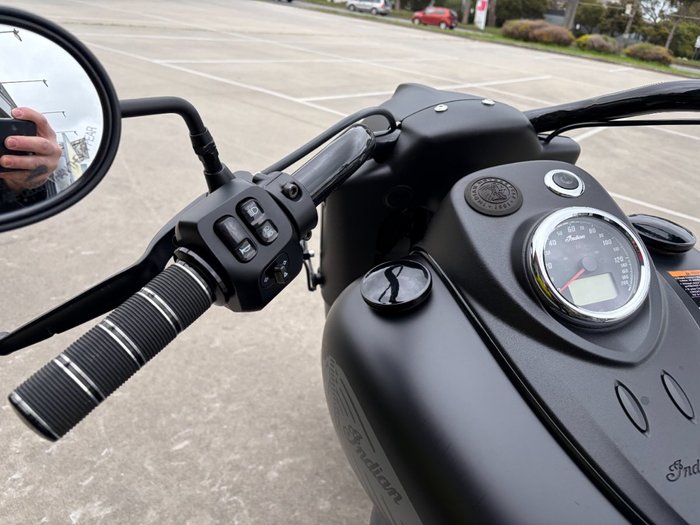 2019 Indian CHIEF DARK HORSE ThunderBLACKSmoke