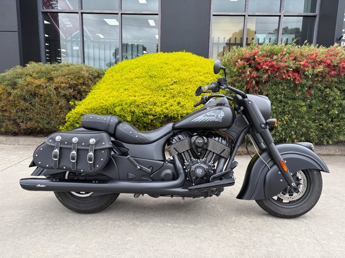 2019 Indian CHIEF DARK HORSE ThunderBLACKSmoke