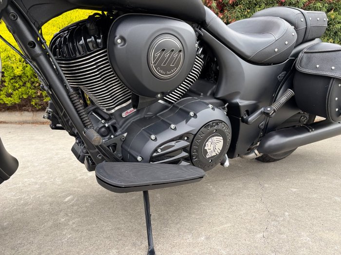 2019 Indian CHIEF DARK HORSE ThunderBLACKSmoke
