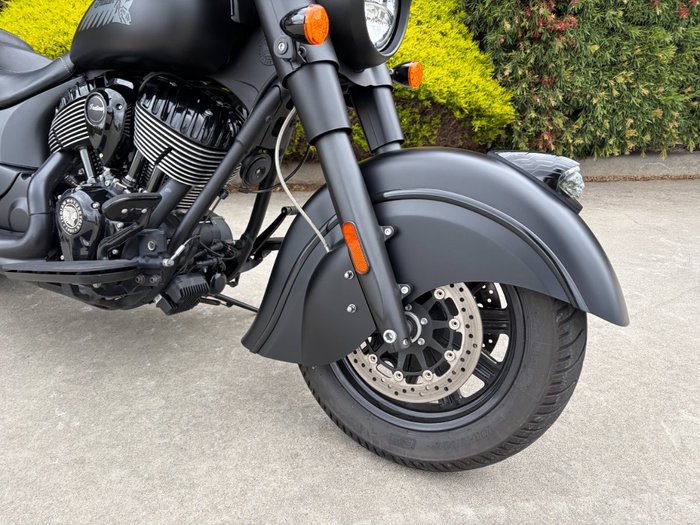 2019 Indian CHIEF DARK HORSE ThunderBLACKSmoke