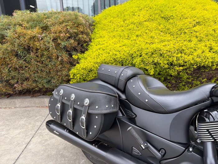 2019 Indian CHIEF DARK HORSE ThunderBLACKSmoke