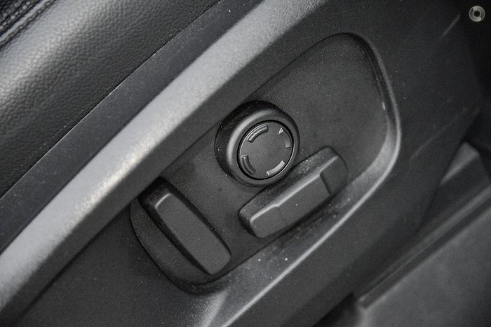 2023 Land Rover Defender 110 P400e X-Dynamic SE