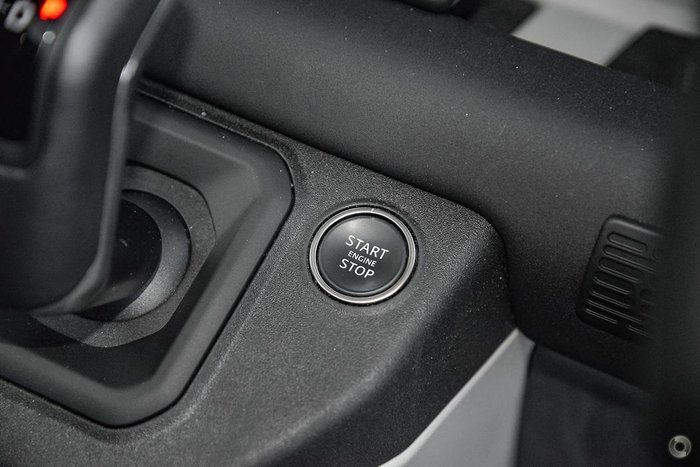 2023 Land Rover Defender 110 P400e X-Dynamic SE