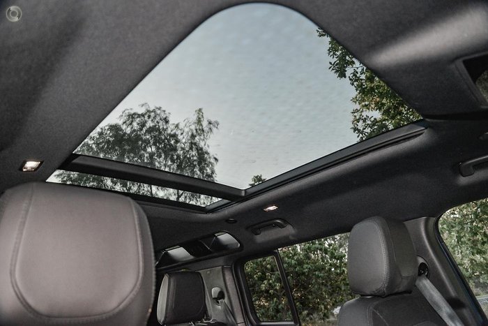 2023 Land Rover Defender 110 P400e X-Dynamic SE