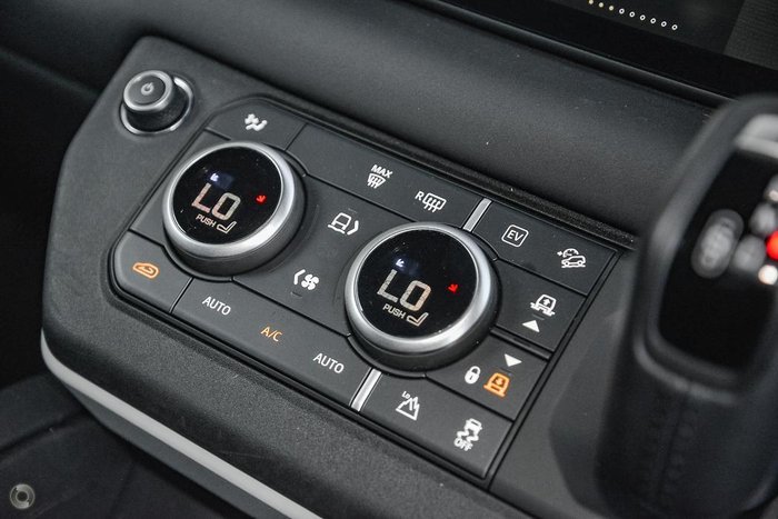 2023 Land Rover Defender 110 P400e X-Dynamic SE