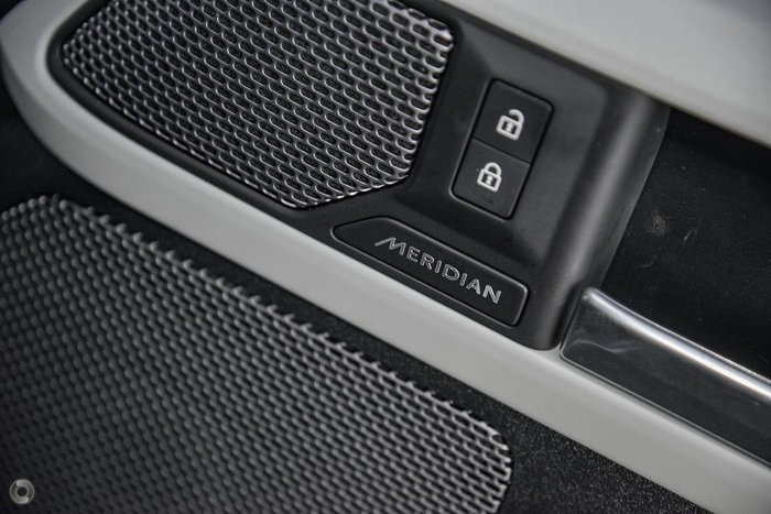 2023 Land Rover Defender 110 P400e X-Dynamic SE