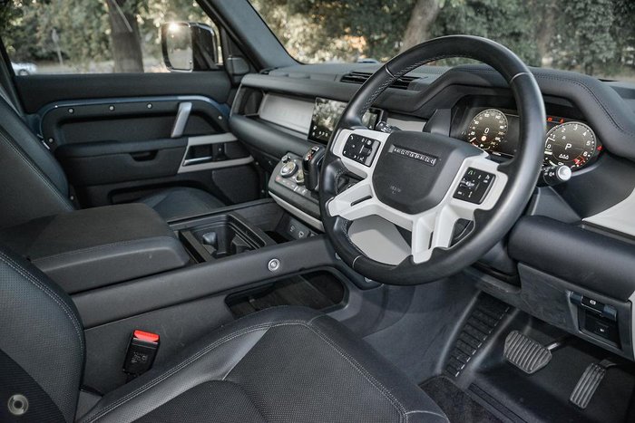 2023 Land Rover Defender 110 P400e X-Dynamic SE