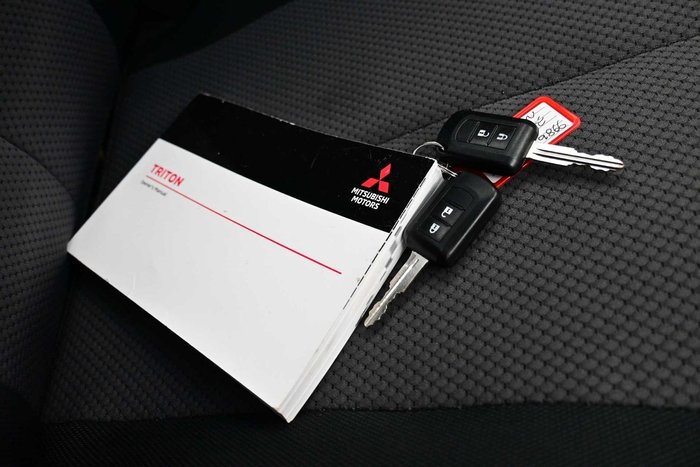 2021 Mitsubishi Triton GLX