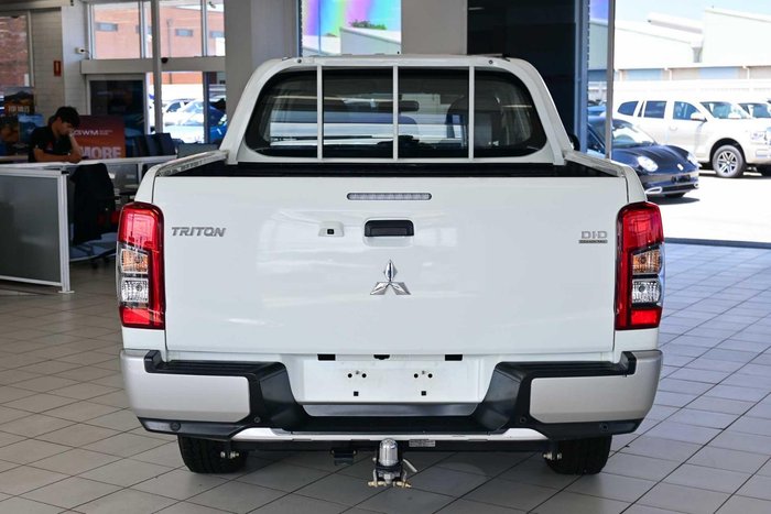 2021 Mitsubishi Triton GLX