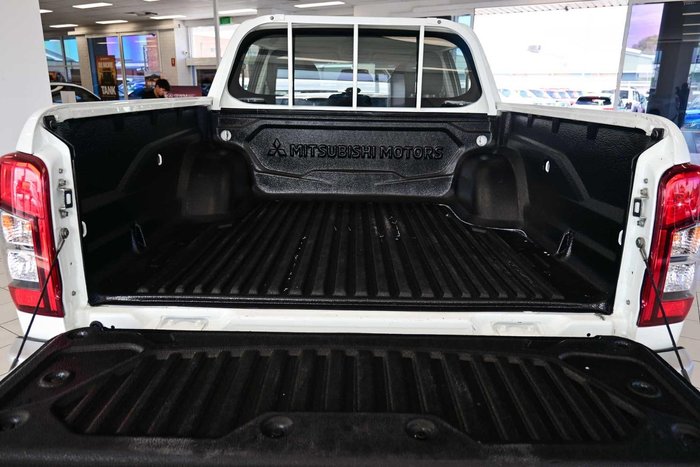 2021 Mitsubishi Triton GLX