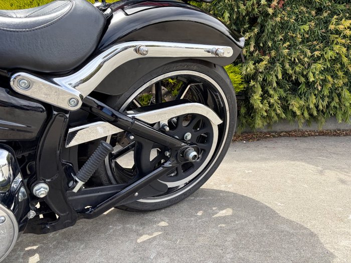 2014 HARLEY-DAVIDSON BREAKOUT Orange