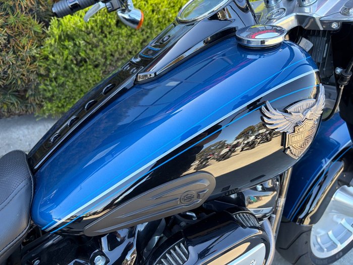 2018 HARLEY-DAVIDSON FLFBS_ANV FAT BOY ANNV Blue