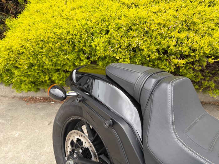 2018 HARLEY-DAVIDSON FXFBS FAT BOB Black