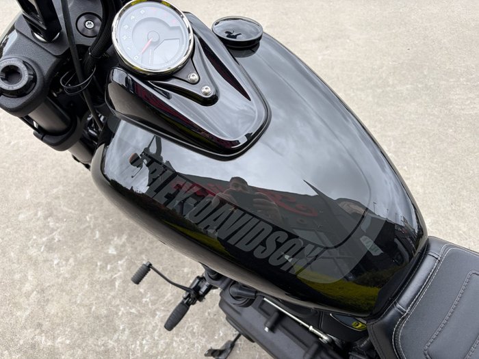 2018 HARLEY-DAVIDSON FXFBS FAT BOB Black