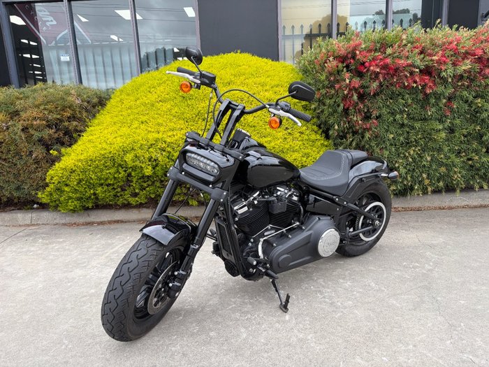 2018 HARLEY-DAVIDSON FXFBS FAT BOB Black
