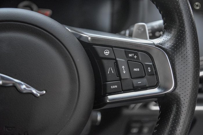 2020 Jaguar F-PACE SVR